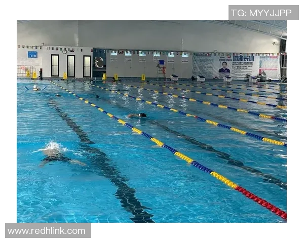 游泳比赛与锻炼相结合的科学方法与训练技巧探讨